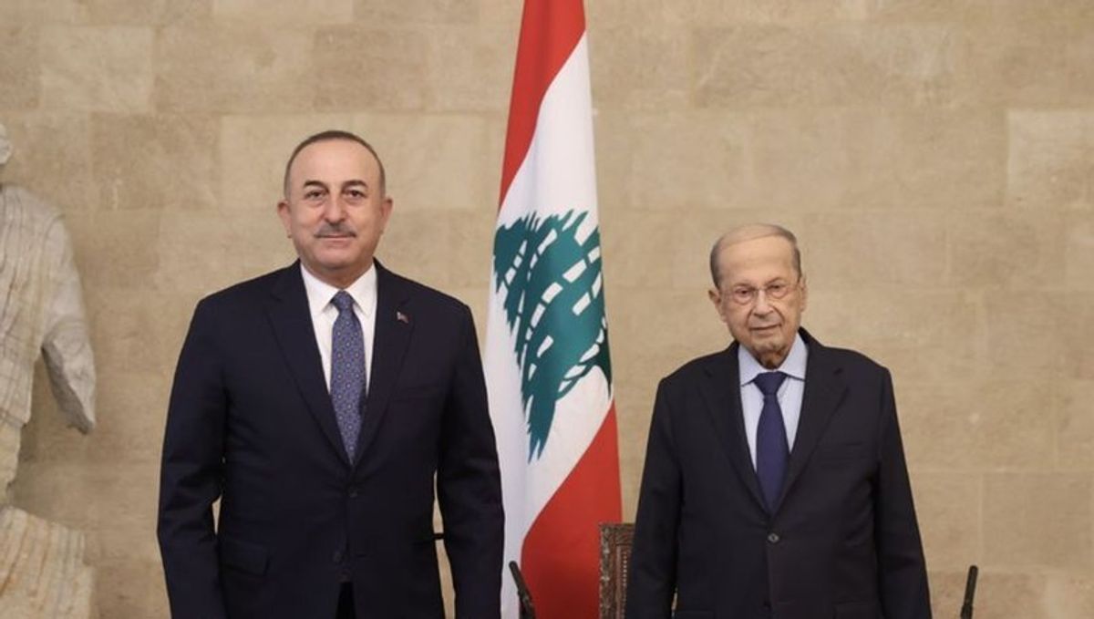 Dışişleri Bakanı Mevlüt Çavuşoğlu, Beyrut'a yaptığı ziyarette Lübnan Cumhurbaşkanı Mişel Avn ile görüştü. 