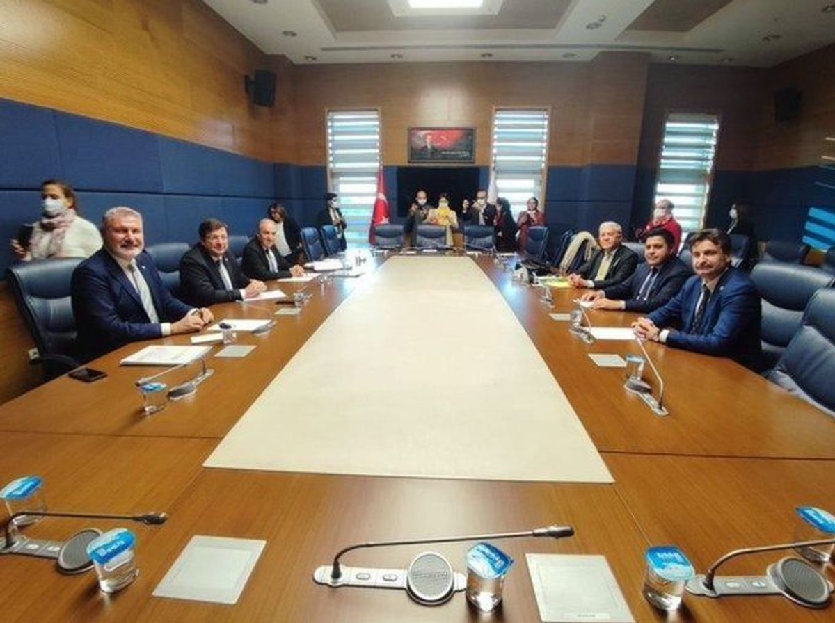 6 Partinin görüşmeleri