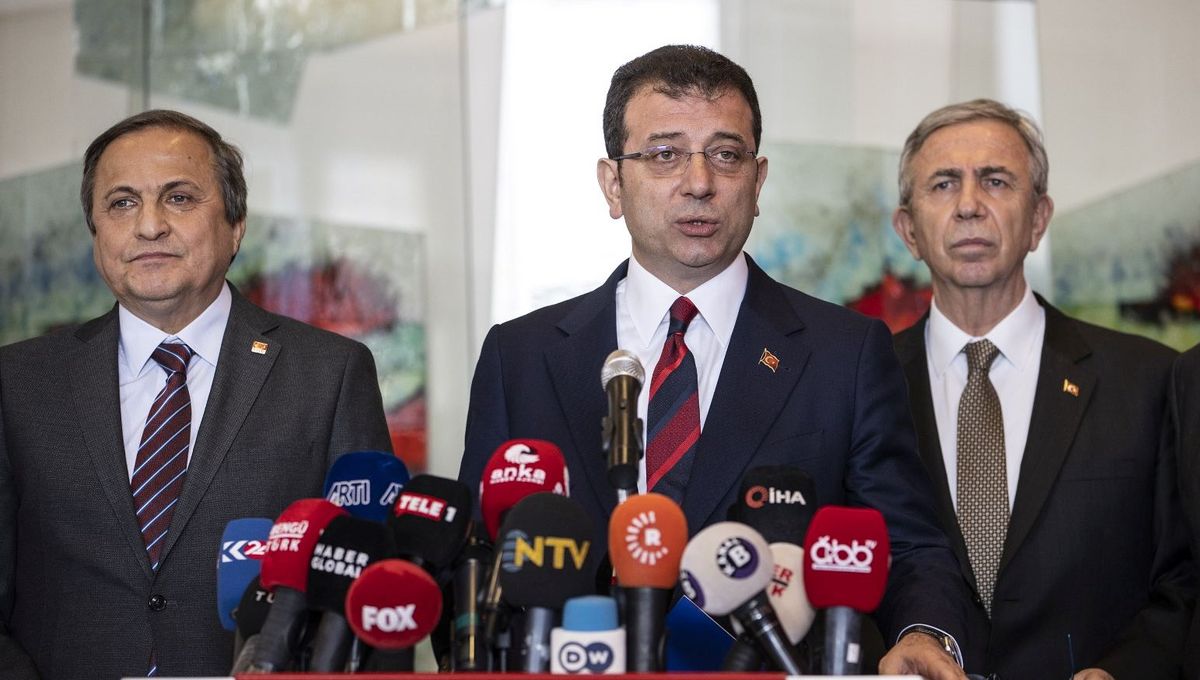 İBB Başkanı Ekrem İmamoğlu'nun, CHP'li belediyelerle ortak basın açıklaması
