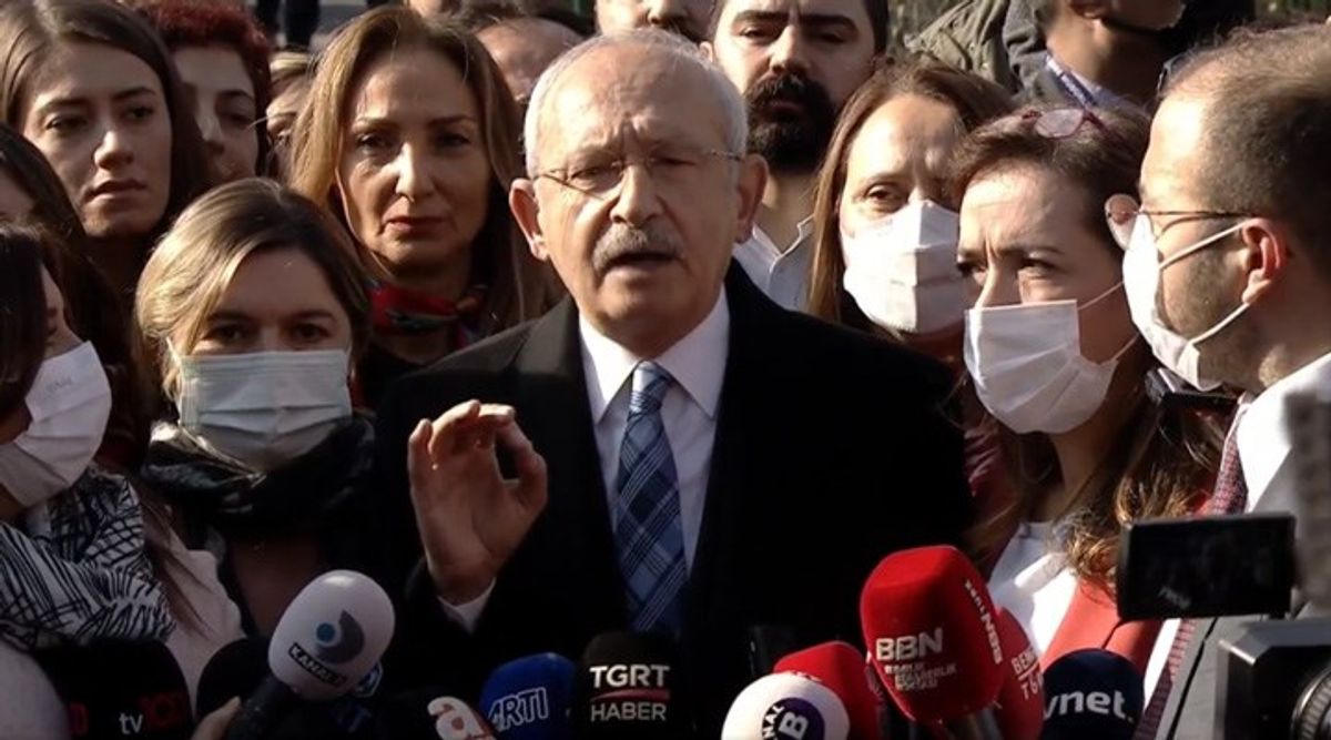 Kılıçdaroğlu MEB'in önünde açıklama yaptı