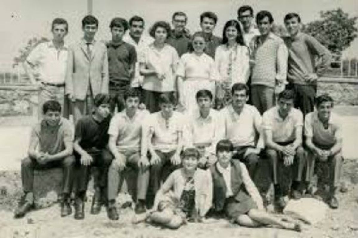 Bursa Eğitim Enstitüsü Sosyal Bilgiler Bölümü 1970 Mezunları