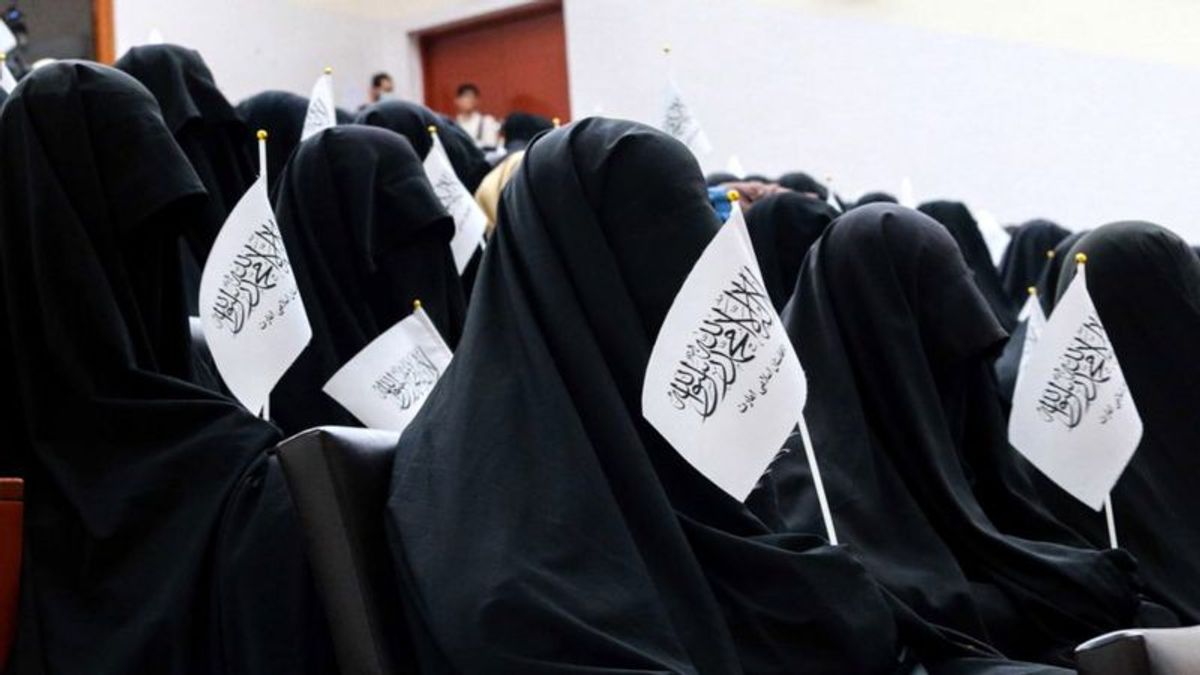 Taliban destekçisi kadınlar
