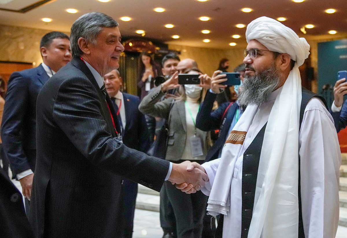 Taliban ve Rus heyeti