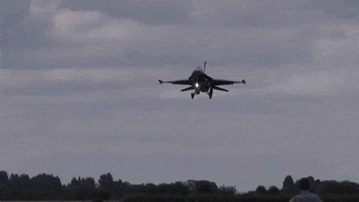 F-16 gifi