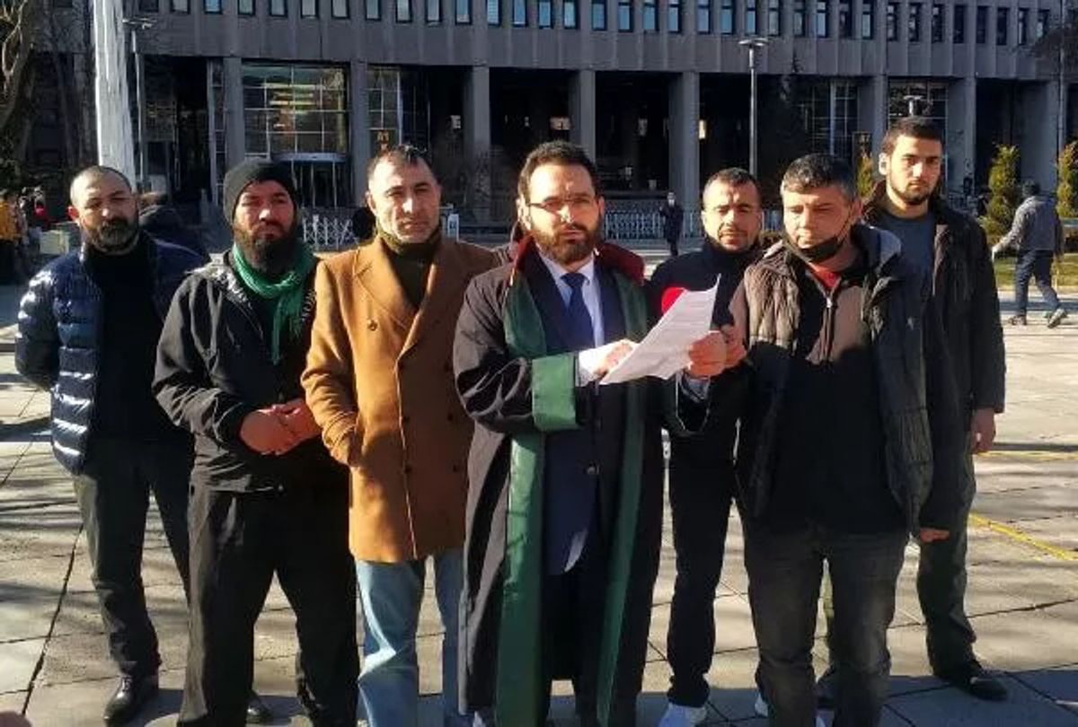 Sezen Aksu'ya suç duyurusunda bulunan kişiler