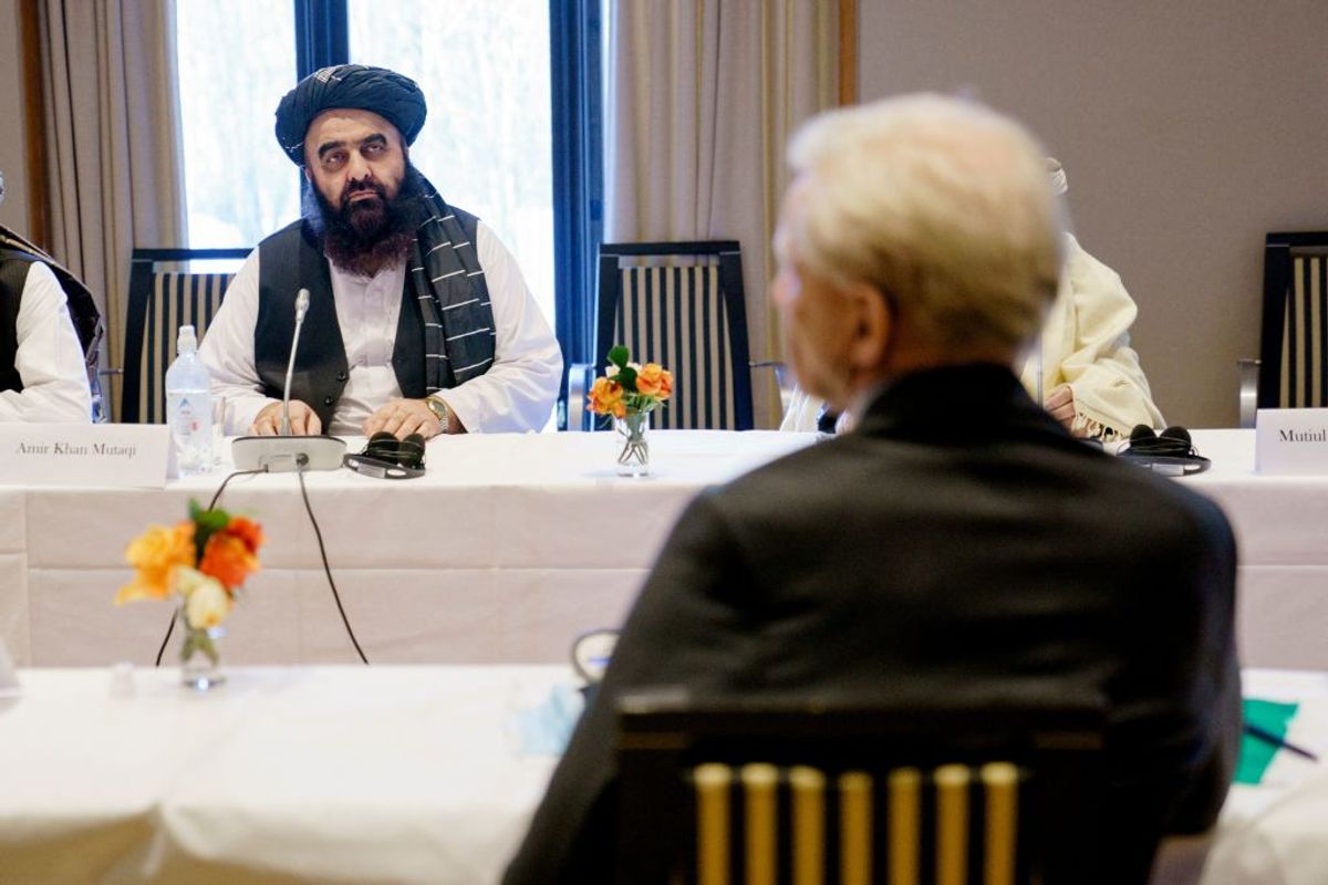 Taliban heyetinin Oslo'daki görüşmelerde olduğu bir fotoğraf