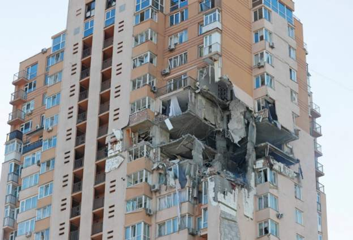Kiev bombalanan bina