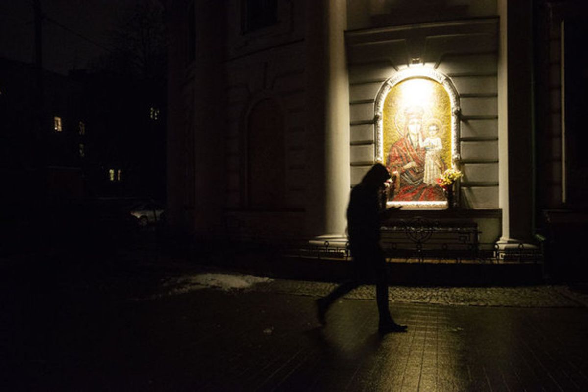 Kiev'de karanlık bir sokak