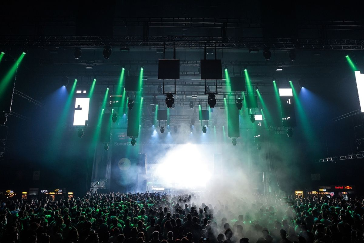 Sónar Istanbul 2019'da Modeselektor performansından bir kare | Kaynak: Sónar Istanbul