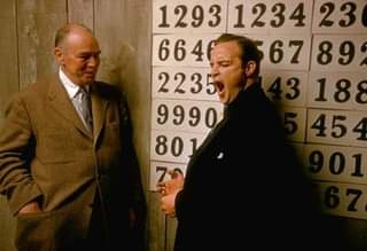 burada ise Marlon Brando set arasında esniyor.