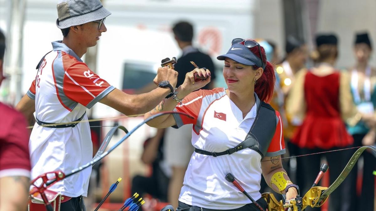 Mete Gazoz, Yasemin Ecem Anagöz