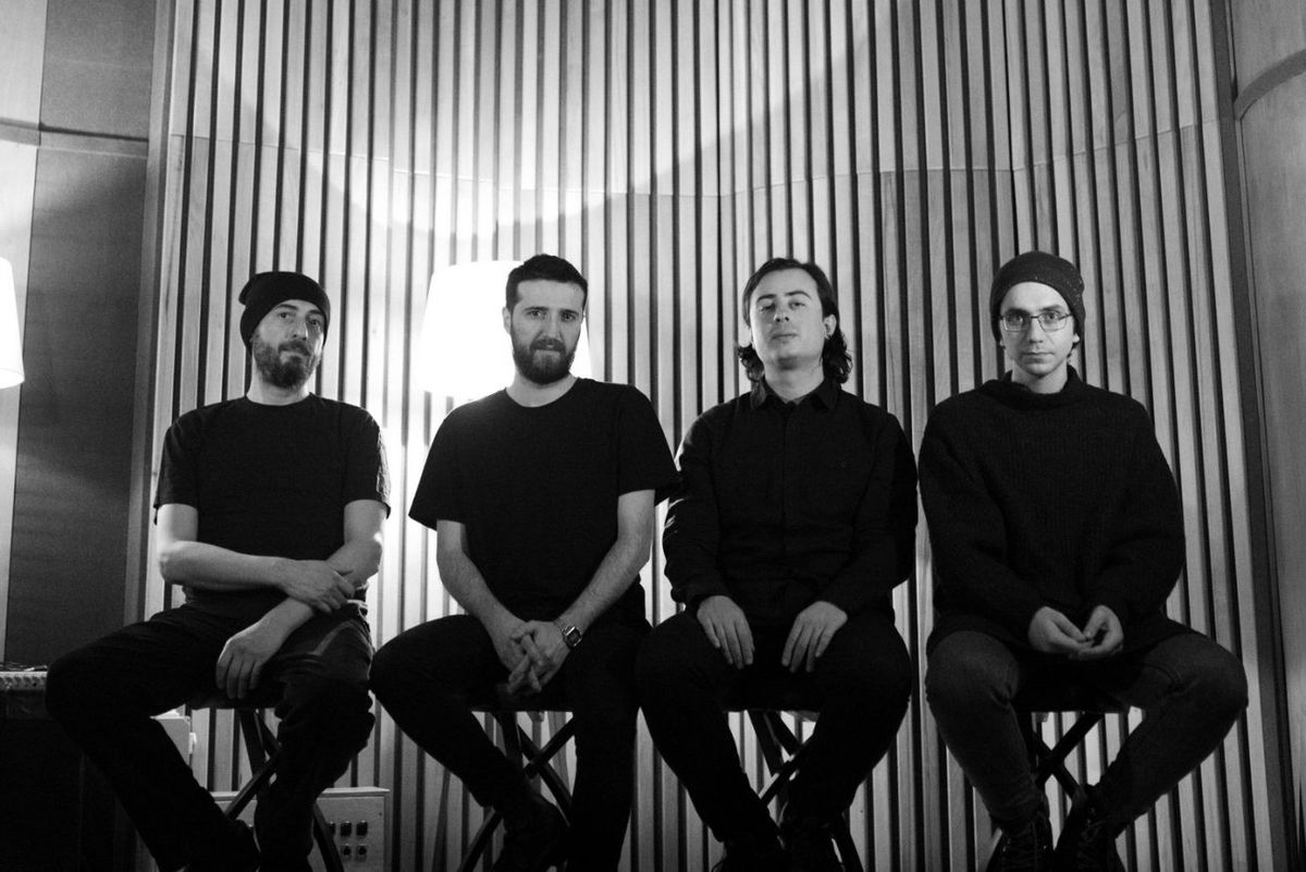 Mind Shifter ve In Hoodies bir arada