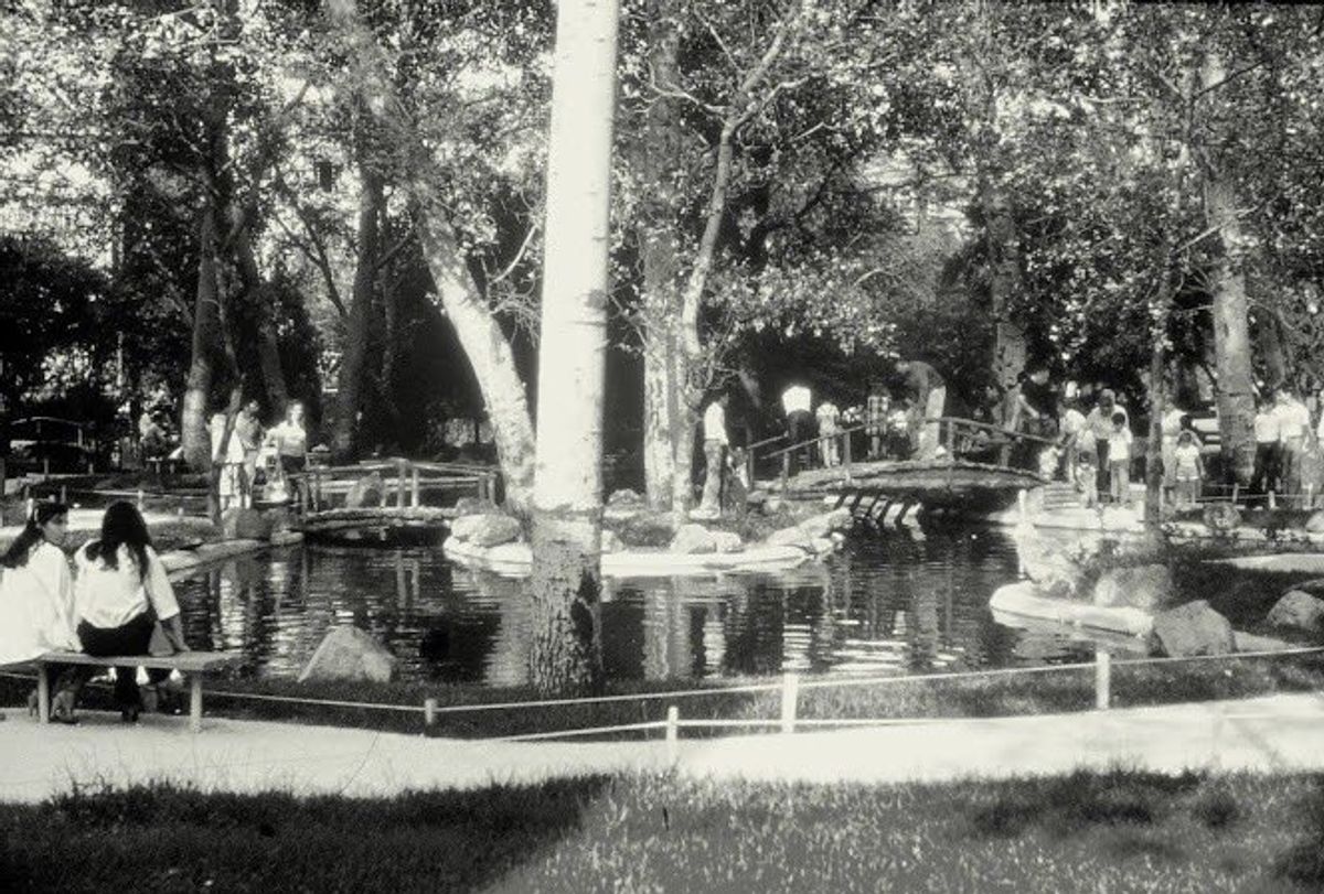 1980'lerin sonunda Kuğulu Park