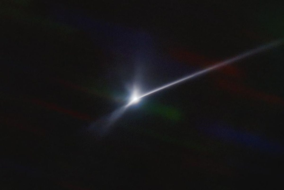 Dimorphos asteroidinin arkasında oluşan kuyruk