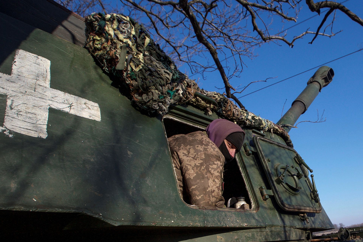 Ukraine servicemen