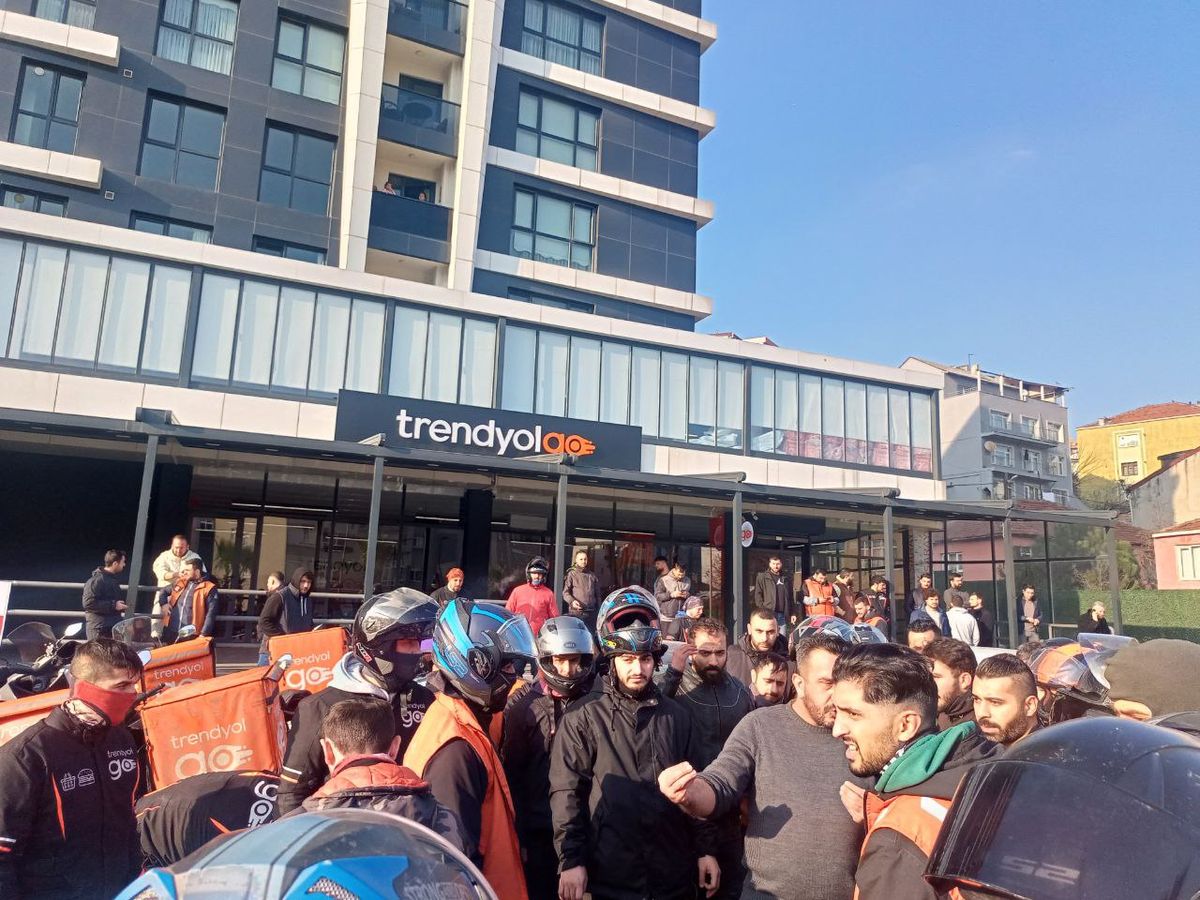 Trendyol kuryelerinin eylemi