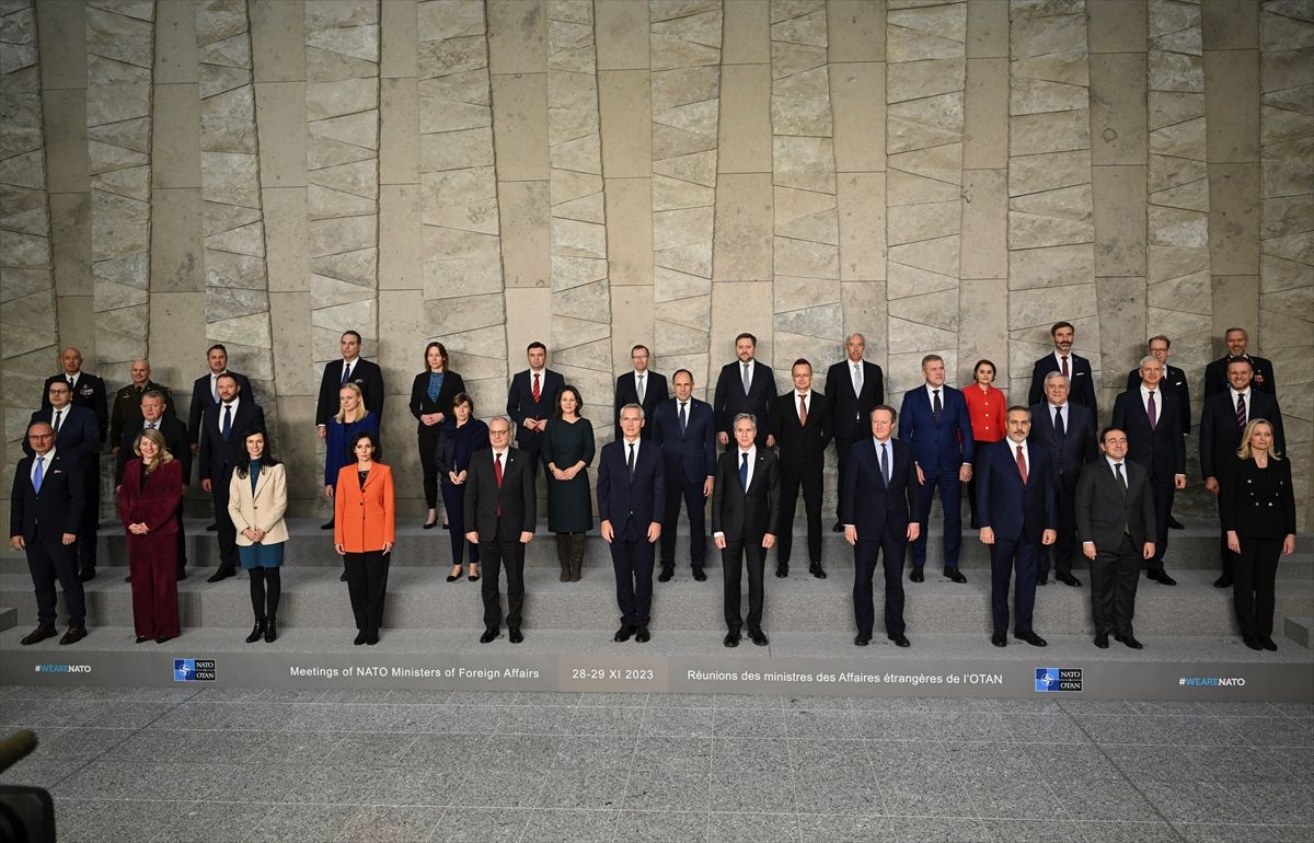 NATO üyesi ülkelerin dışişleri bakanları
