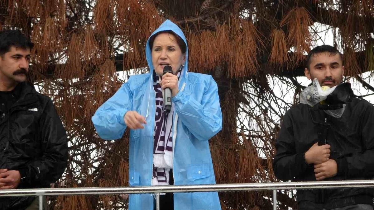 akşener