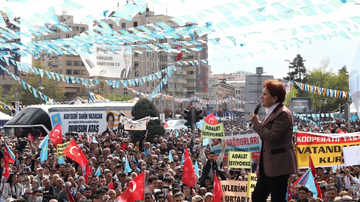 akşener