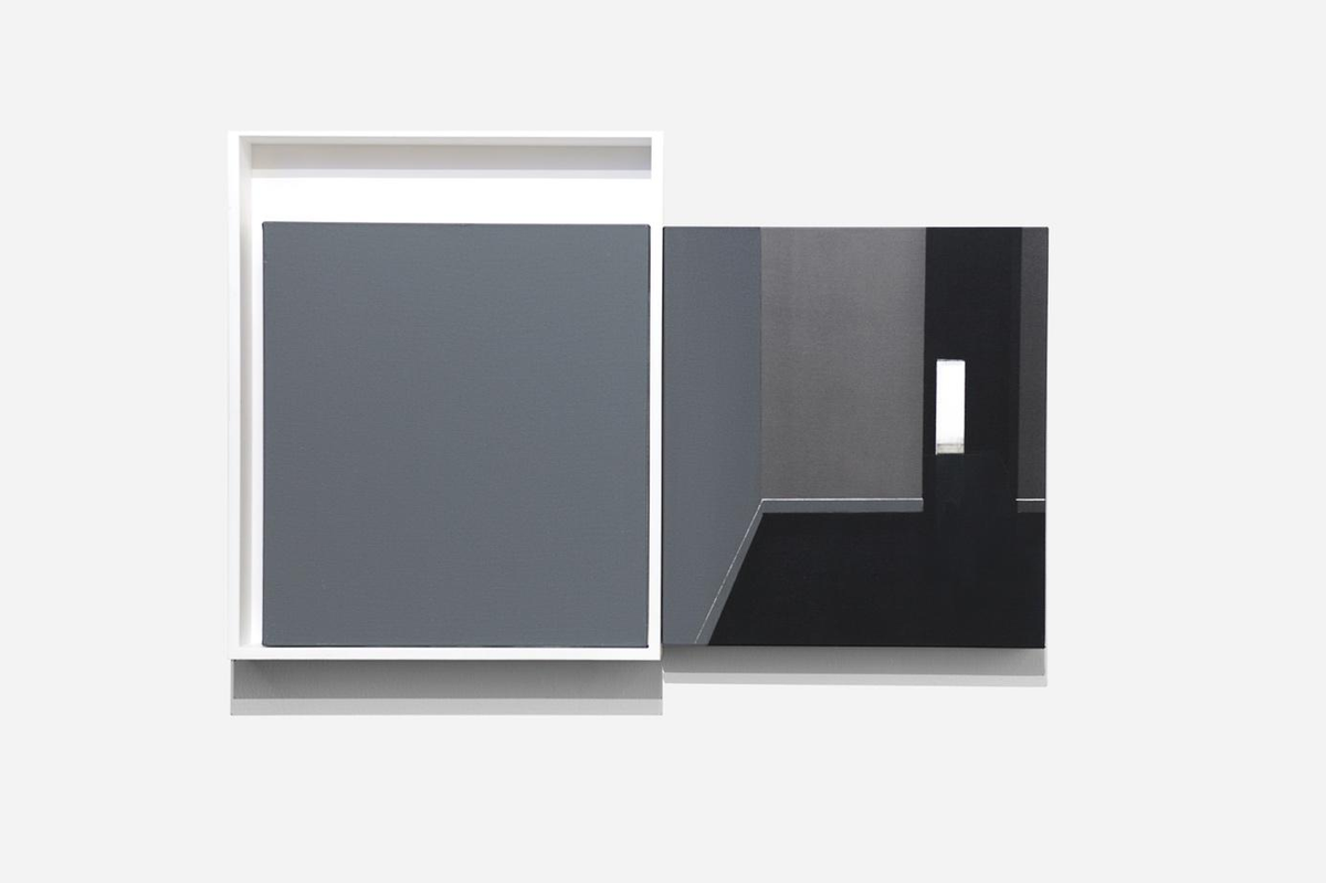 A mirror with a white frame Description automatically generated