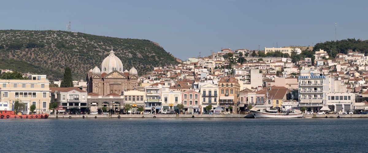 Mytilene rıhtımı panoraması