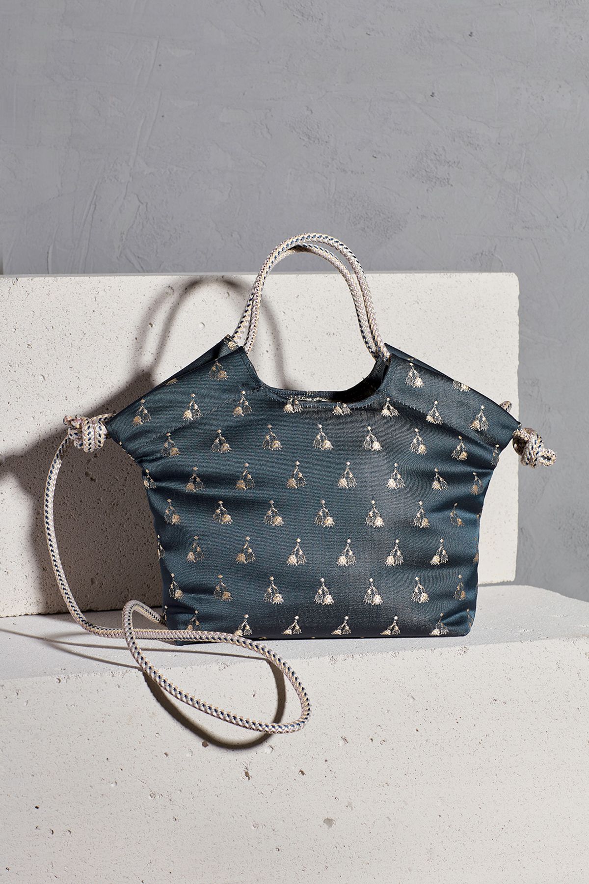 máh-roc Gita's Handbag