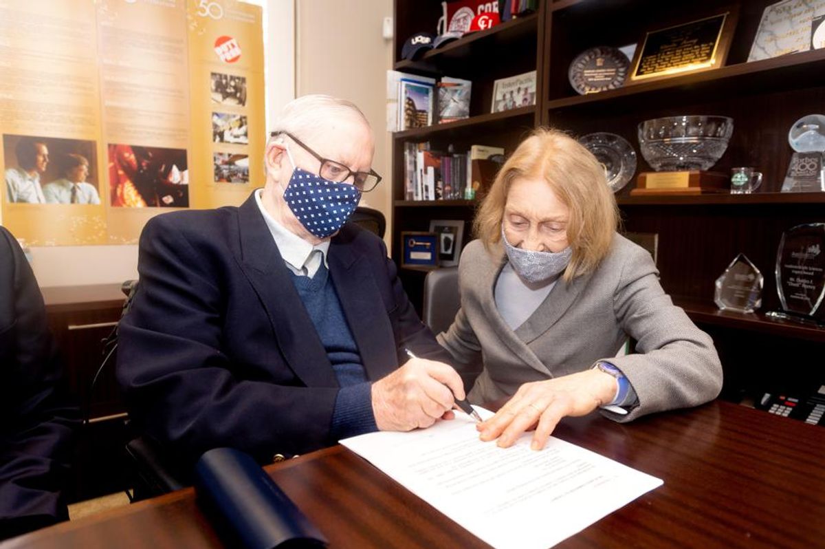 Chuck ve Helga Feeney