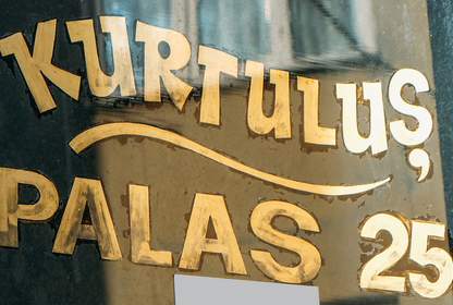 Kurtuluş, ara durak. Bir sonraki noktaya geçmeden soluklanacak, oksijen aldıracak.