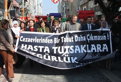 Hasta ve hapiste… Seslerini duyan var mı?