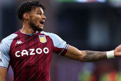 Tyrone Mings: “Steven Gerrard bizi gidebileceğimizi bilmediğimiz sınırlara itiyor.”