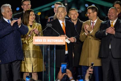 "Aydan görünen zafer": Orbán yeniden seçildi