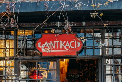 Meraklılarına: İstanbul’un antikacıları 