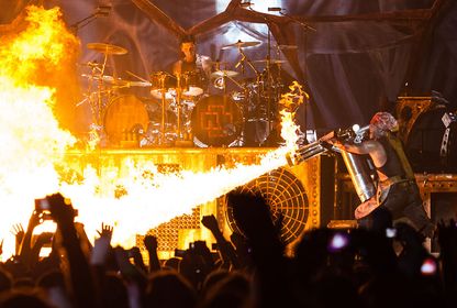 Konser Nasıl Dinlenmez?