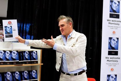 Morrissey’in otobiyografisinden öğrendiğimiz (ve öğrenemediğimiz) 5 şey