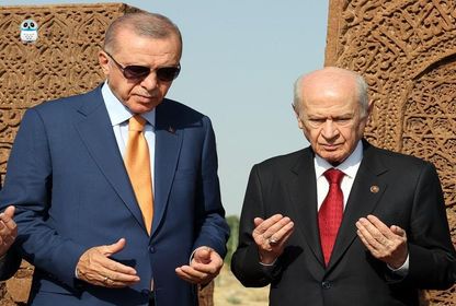 AK Parti'nin varoluş mücadelesi
