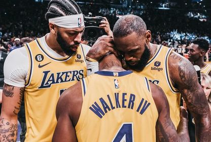 X faktör: Lonnie Walker Lakers'a galibiyeti getirdi