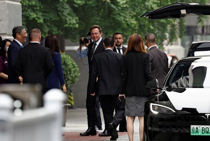 Üç yıl sonra: Elon Musk Çin'de