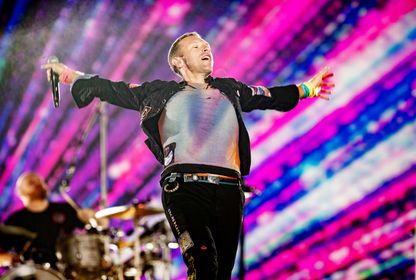 Coldplay’in yeşil turnesi: Yetmez ama umut verici