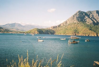 Tarih desen var. Deniz desen var. Daha ne?  