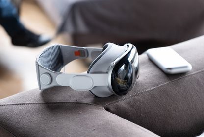 Apple Vision Pro: Geleceğin teknolojisi mi, pahalı bir oyuncak mı?