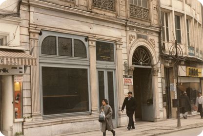 Bir bellek ve bekleyiş mekanı: Markiz Pastanesi