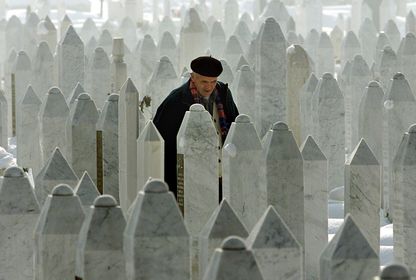 Soykırıma giden yol: 29. yılında ilk kez gün ışığına çıkan belgelerle Srebrenitsa