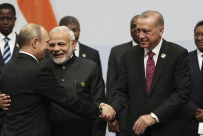 Yönünü şaşırmış bir dış politikanın yeni hamlesi: BRICS başvurusu