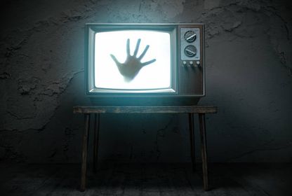 Yerli dizilerin yerli ve bir o kadar evrensel dertleri: Tekelleşmenin çarkına takılanlar