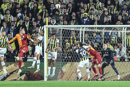 İkili delilik: Türk futbolu nefret yarışından nasıl kurtulur?