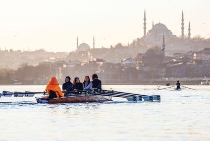 İstanbul'un sabah insanları: Şehirden kendine zaman çalanlar anlatıyor
