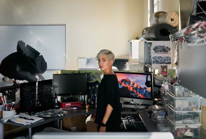 Gaze to the Stars: Behnaz Farahi ile teknoloji, sanat ve hikayeler üzerine