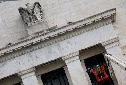 Fed temkinli ancak kapıyı araladı