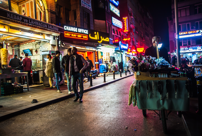 İstanbul'un gece insanları: Gün batımından sonra yaşayanlar anlatıyor