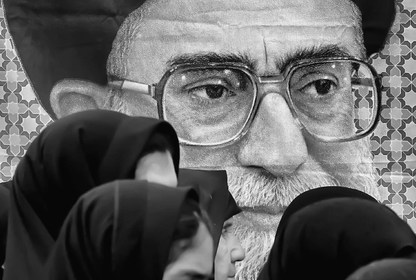 Gölgesi olmayan siyasetçi: Ayetullah Ali  Hamaney'in portresi